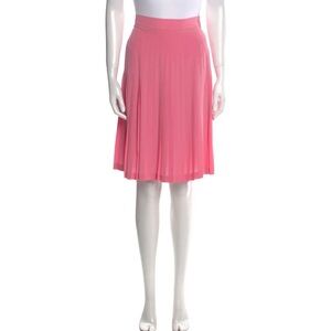 Pink pleated skirt